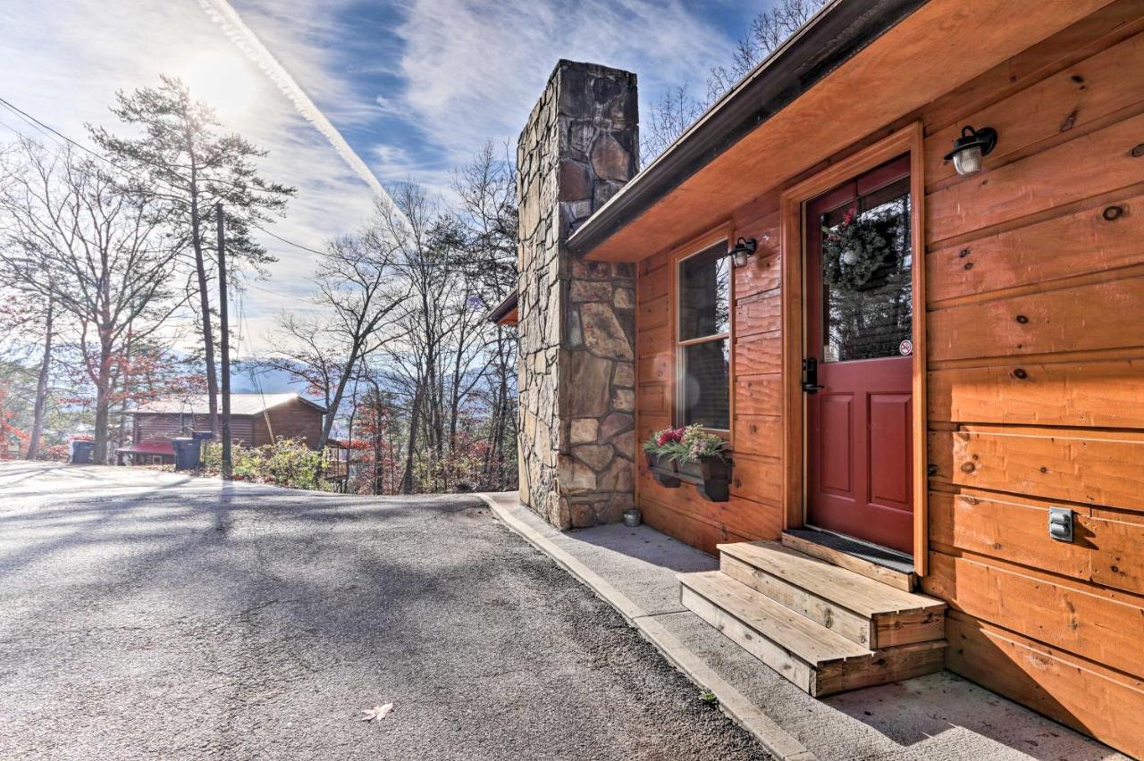 Luxe Cabin With Hot Tub, Theater, Pool Table, Arcade Pigeon Forge Exterior foto