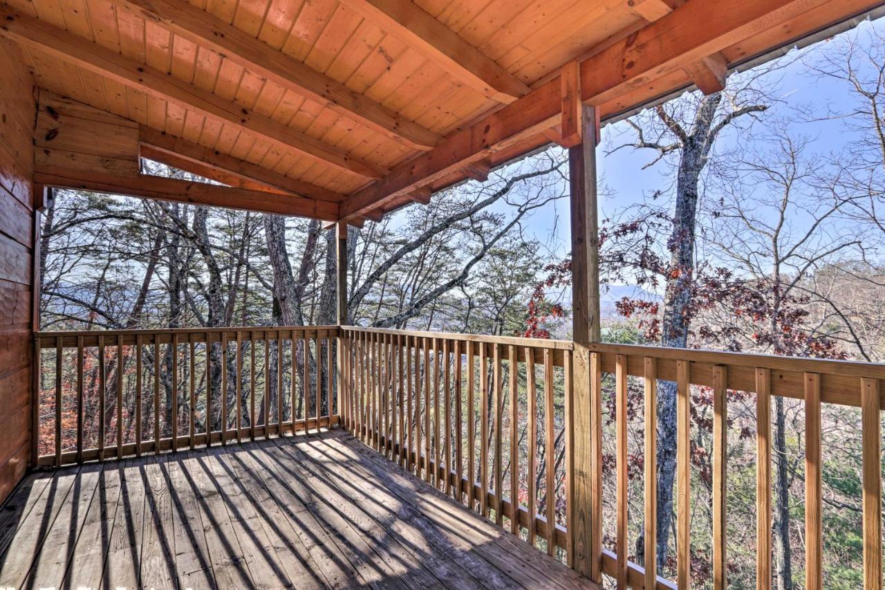Luxe Cabin With Hot Tub, Theater, Pool Table, Arcade Pigeon Forge Exterior foto